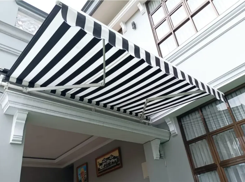 Jual Awning Gulung: Solusi Praktis untuk Hunian Anda